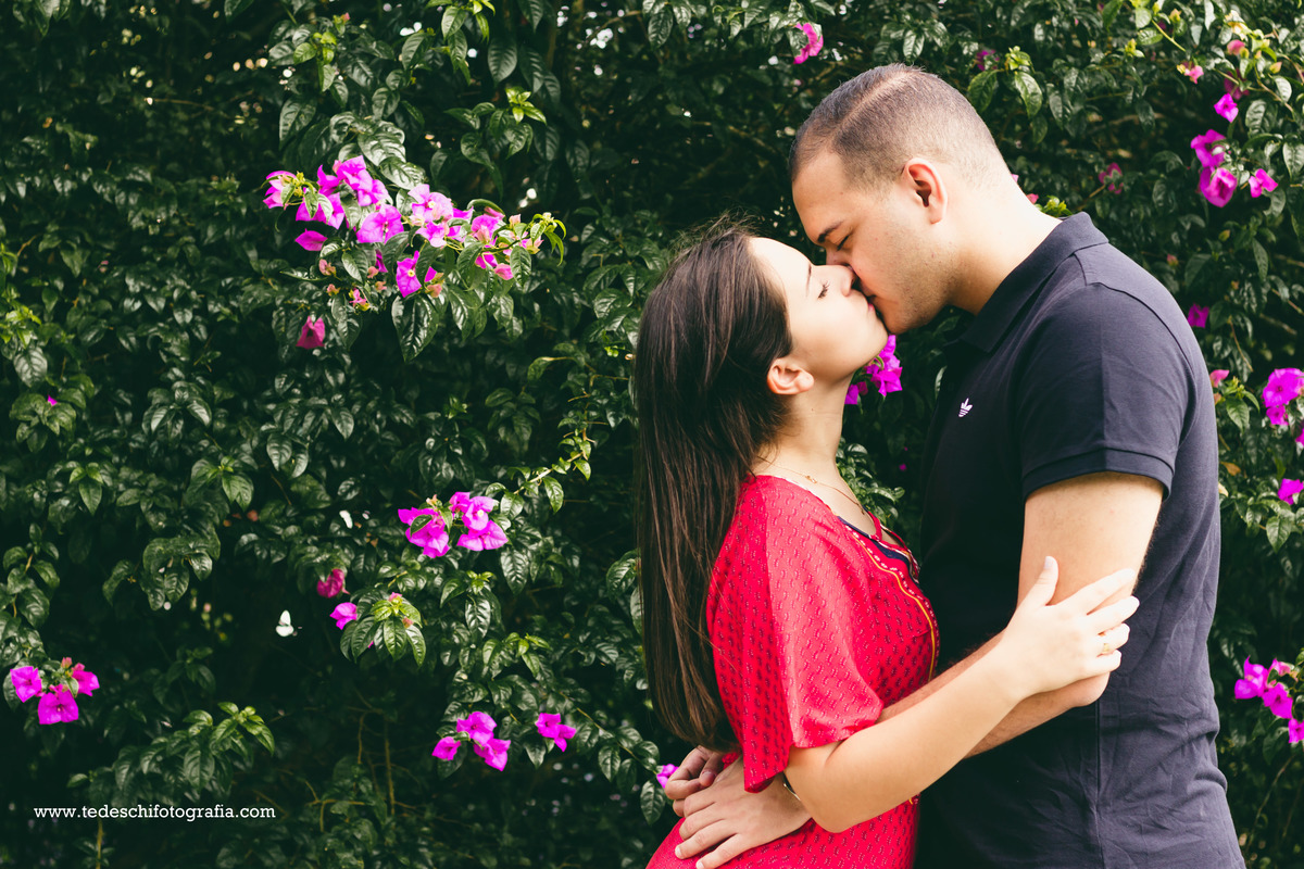 Ensaio de Casal-Paranapiacaba-casamento-fotografia de casamento-ensaio pre wedding-locação para pre wedding - vestido de noiva - aliança de casamento-fotos de casamento - ideias de fotografia