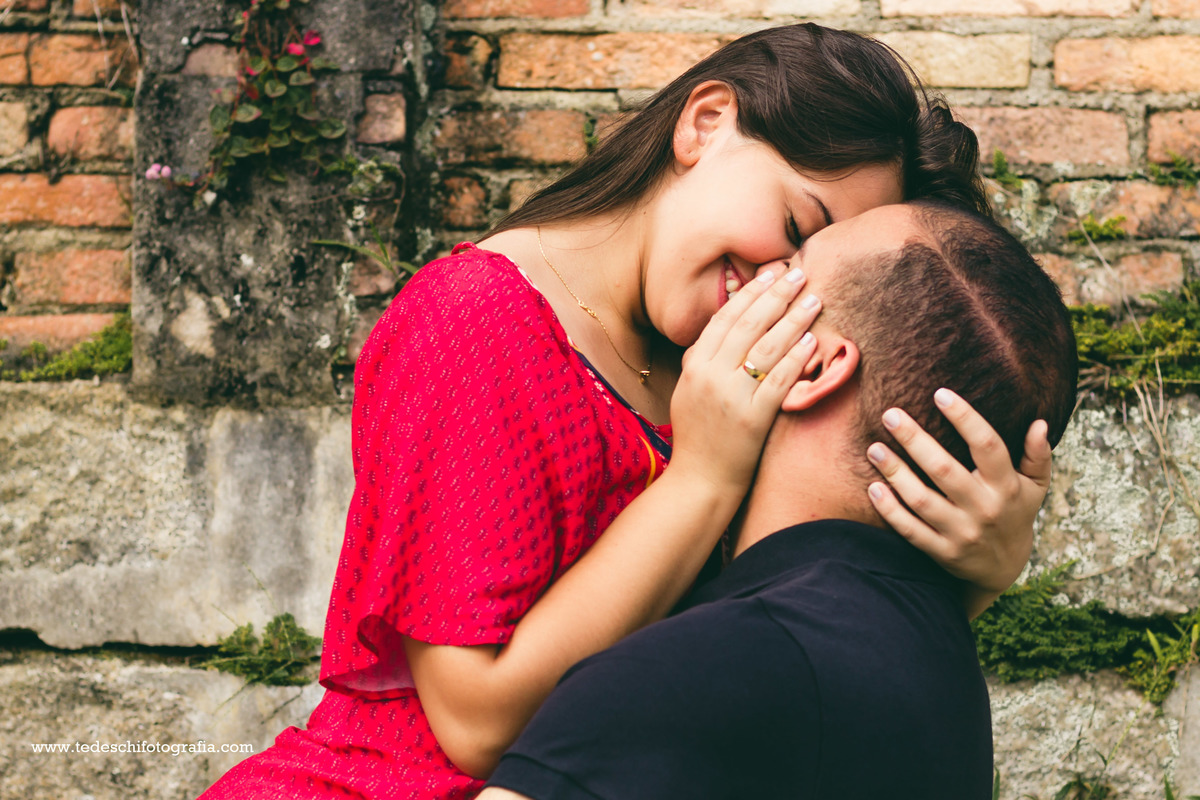 Ensaio de Casal-Paranapiacaba-casamento-fotografia de casamento-ensaio pre wedding-locação para pre wedding - vestido de noiva - aliança de casamento-fotos de casamento - ideias de fotografia