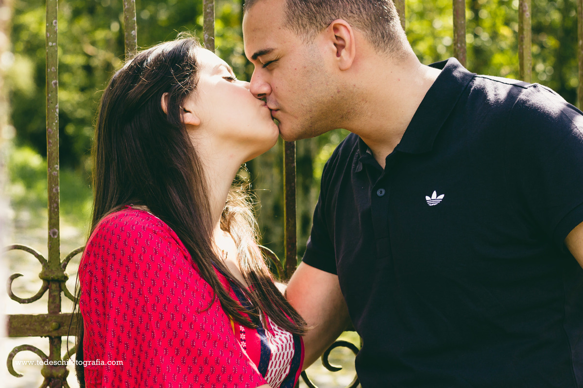 Ensaio de Casal-Paranapiacaba-casamento-fotografia de casamento-ensaio pre wedding-locação para pre wedding - vestido de noiva - aliança de casamento-fotos de casamento - ideias de fotografia