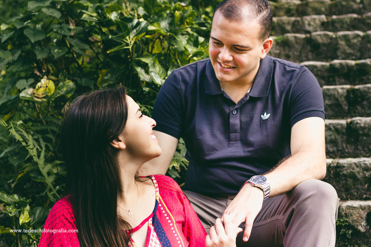 Ensaio de Casal-Paranapiacaba-casamento-fotografia de casamento-ensaio pre wedding-locação para pre wedding - vestido de noiva - aliança de casamento-fotos de casamento - ideias de fotografia