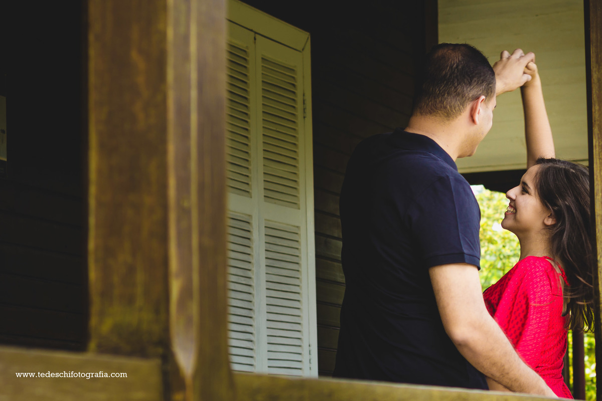 Ensaio de Casal-Paranapiacaba-casamento-fotografia de casamento-ensaio pre wedding-locação para pre wedding - vestido de noiva - aliança de casamento-fotos de casamento - ideias de fotografia