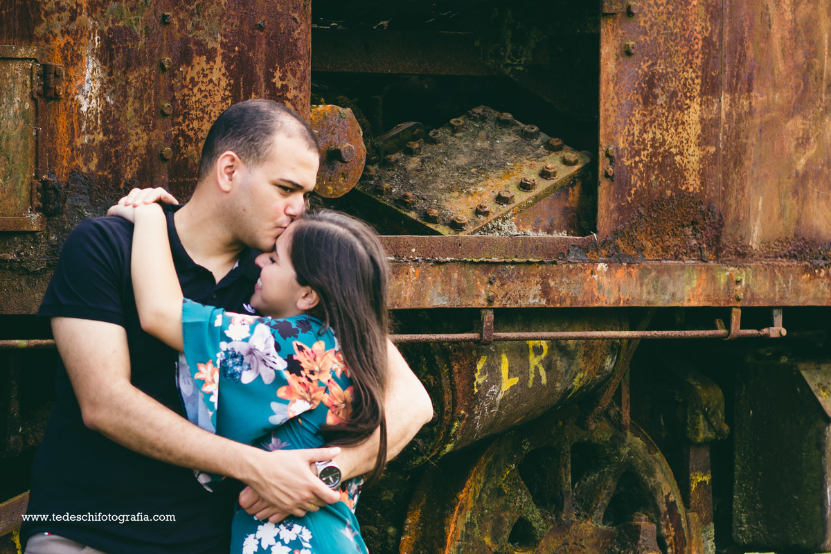 Ensaio de Casal-Paranapiacaba-casamento-fotografia de casamento-ensaio pre wedding-locação para pre wedding - vestido de noiva - aliança de casamento-fotos de casamento - ideias de fotografia