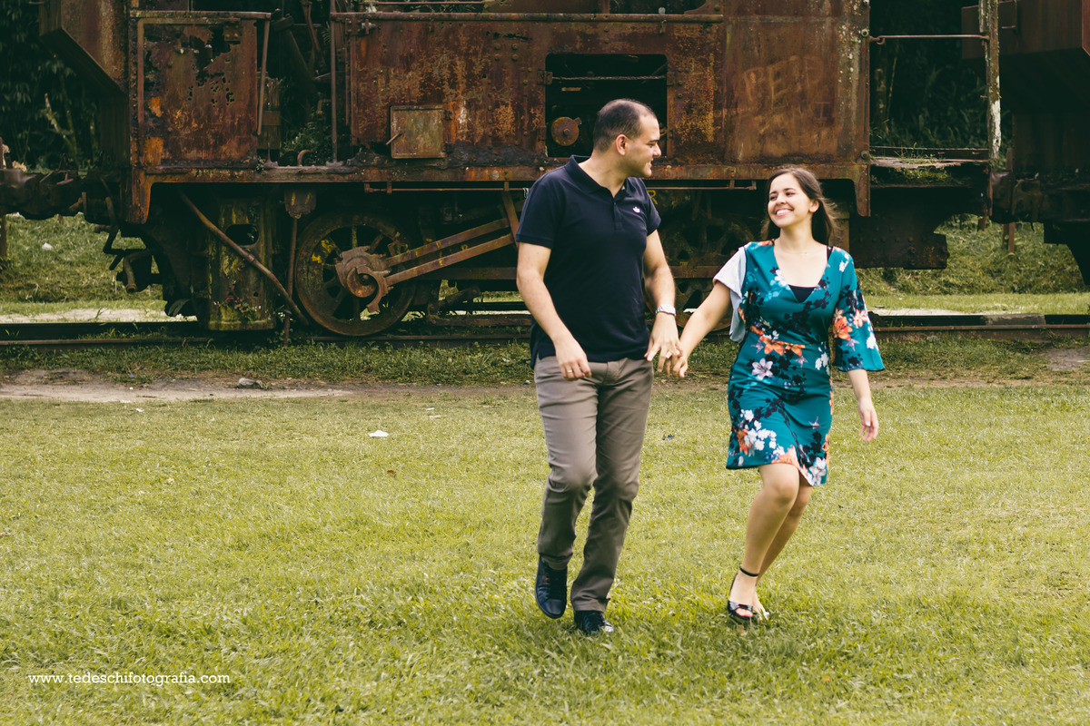 Ensaio de Casal-Paranapiacaba-casamento-fotografia de casamento-ensaio pre wedding-locação para pre wedding - vestido de noiva - aliança de casamento-fotos de casamento - ideias de fotografia