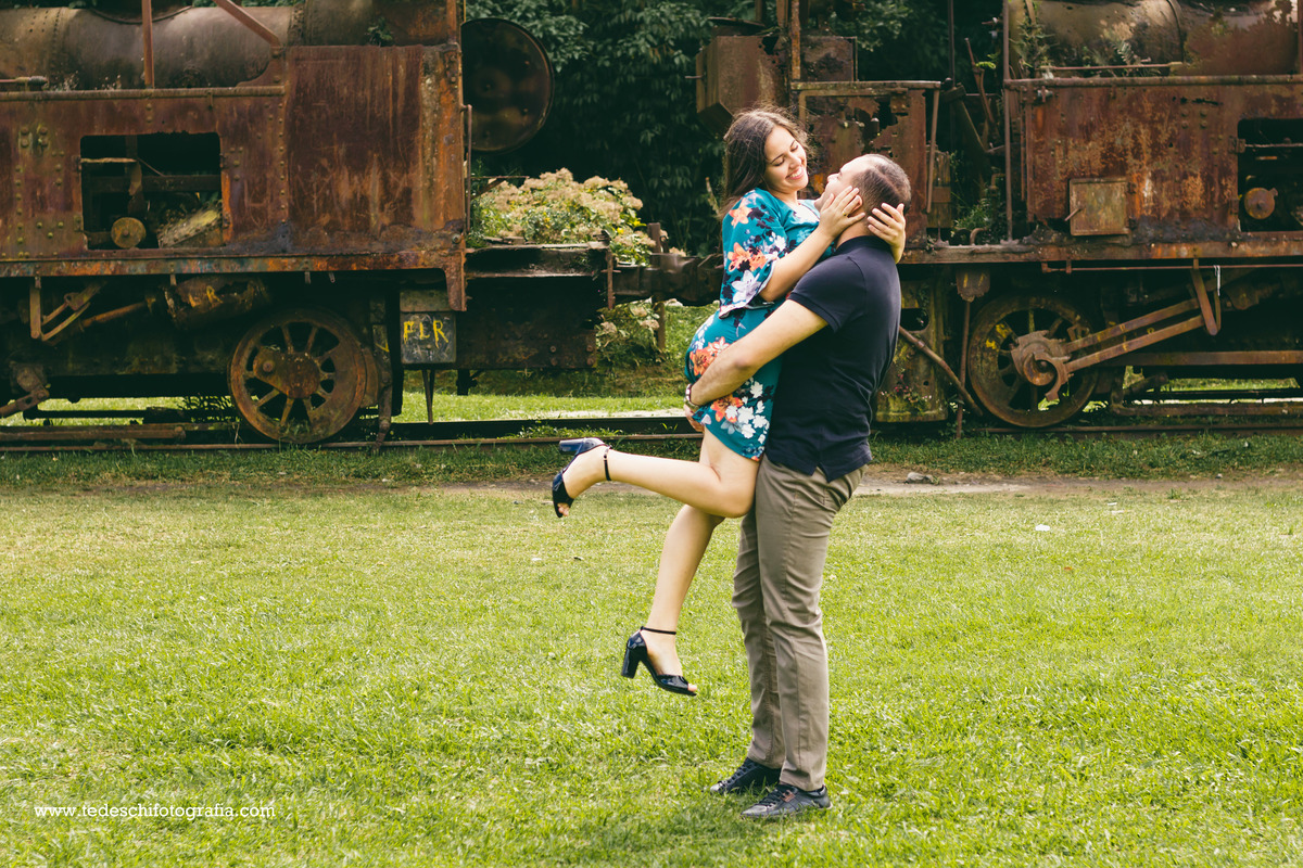 Ensaio de Casal-Paranapiacaba-casamento-fotografia de casamento-ensaio pre wedding-locação para pre wedding - vestido de noiva - aliança de casamento-fotos de casamento - ideias de fotografia