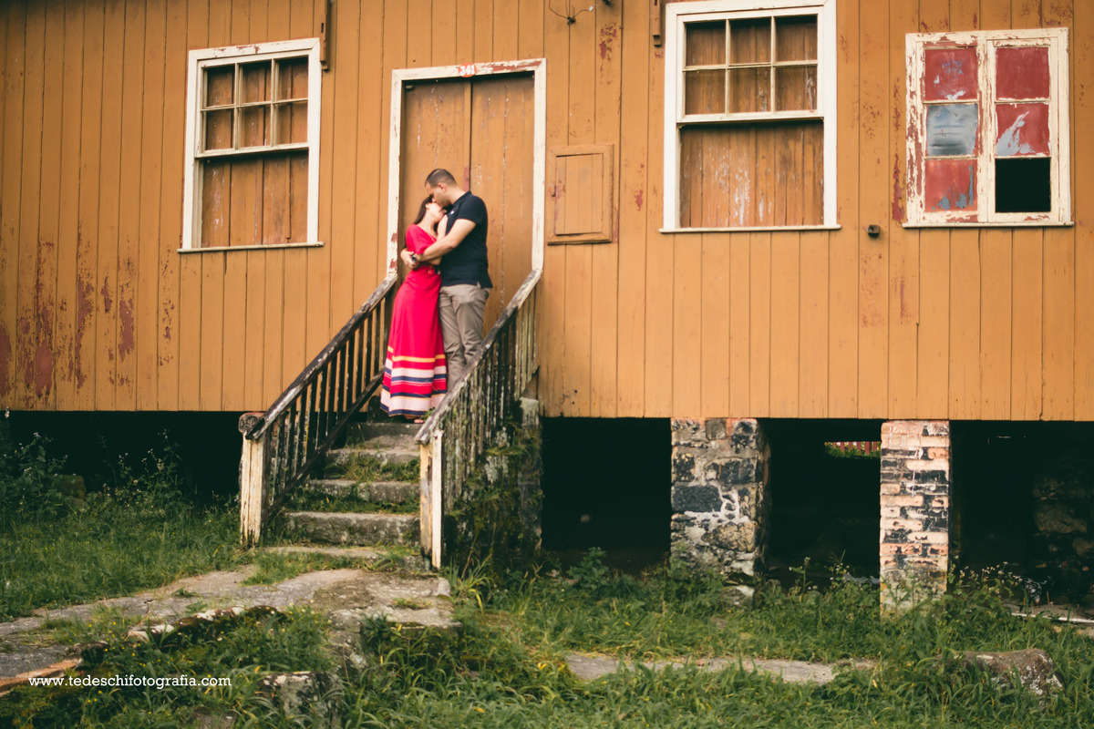 Ensaio de Casal-Paranapiacaba-casamento-fotografia de casamento-ensaio pre wedding-locação para pre wedding - vestido de noiva - aliança de casamento-fotos de casamento - ideias de fotografia