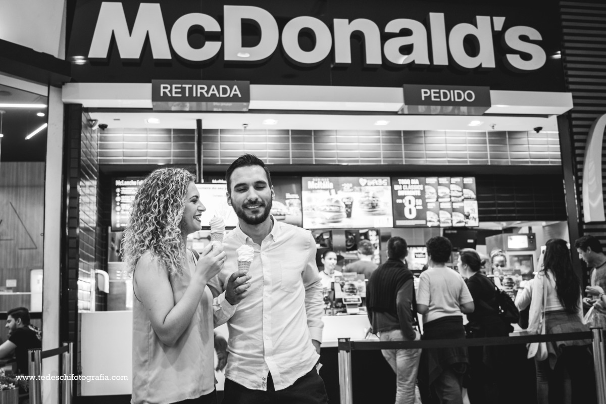 Ensaio - pre wedding - avenida paulista - são paulo - ensaio de casal - ensaio casal rua - parque trianon - avenida paulista - movimentacao - casamento - ensaio de casamento - ensaio de casamento na paulista - vestido de noiva - unha de noiva - são paulo