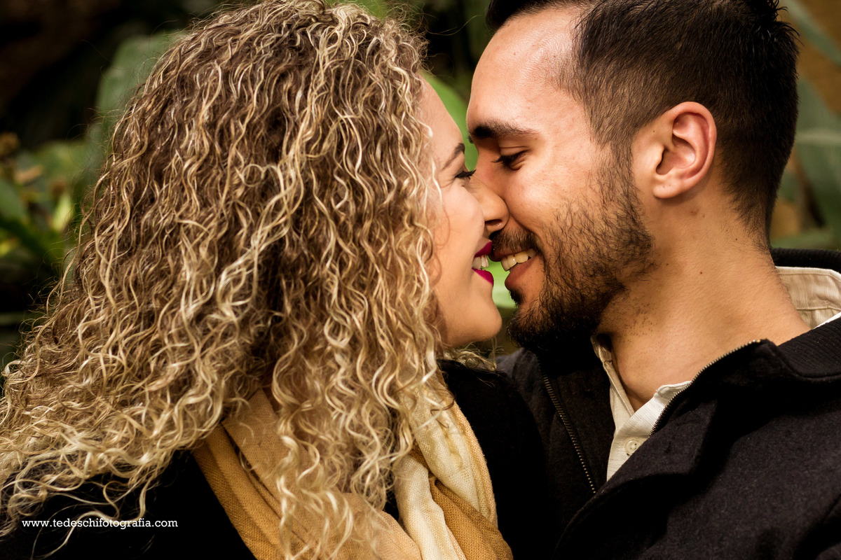 Ensaio - pre wedding - avenida paulista - são paulo - ensaio de casal - ensaio casal rua - parque trianon - avenida paulista - movimentacao - casamento - ensaio de casamento - ensaio de casamento na paulista - vestido de noiva - unha de noiva - são paulo