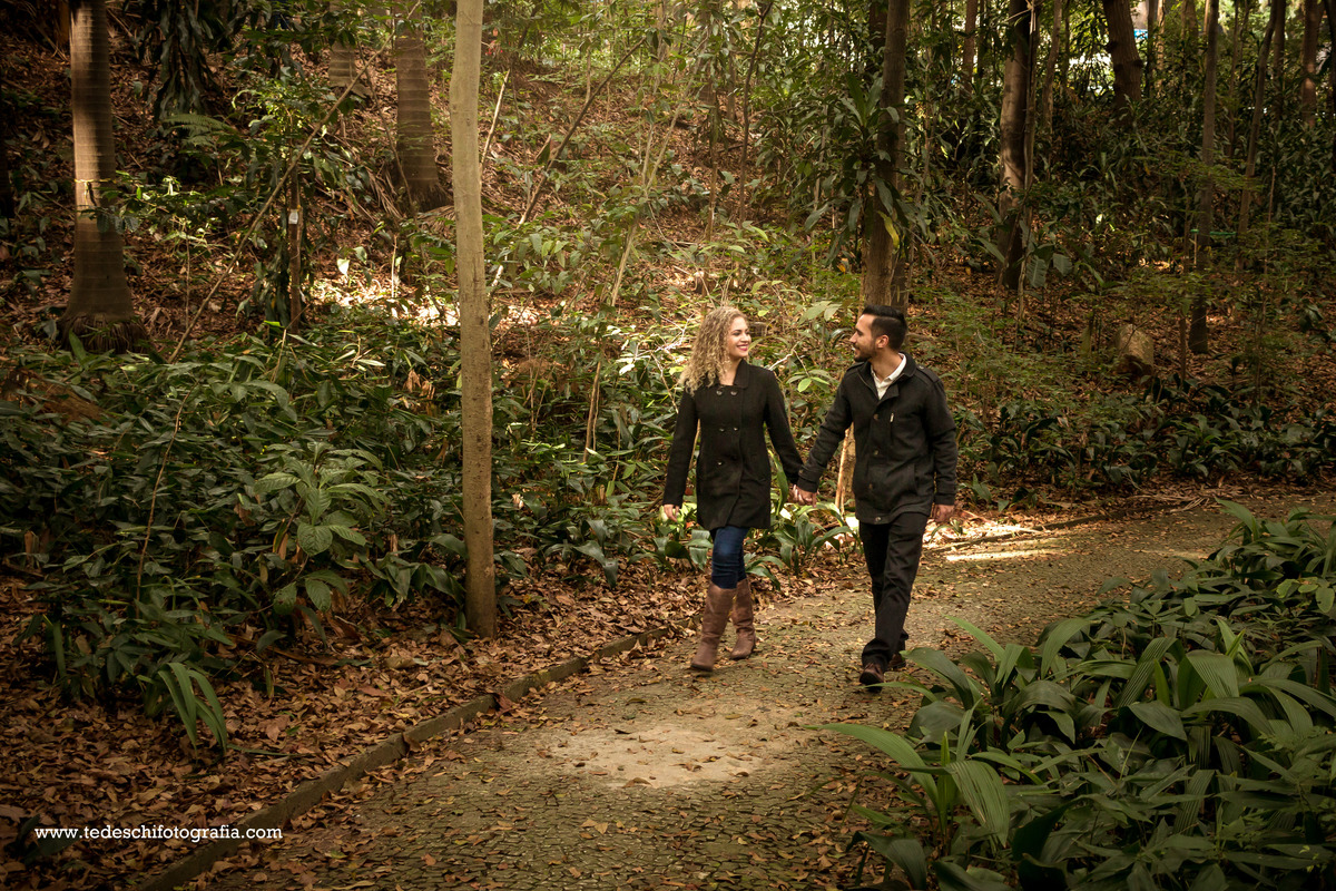 Ensaio - pre wedding - avenida paulista - são paulo - ensaio de casal - ensaio casal rua - parque trianon - avenida paulista - movimentacao - casamento - ensaio de casamento - ensaio de casamento na paulista - vestido de noiva - unha de noiva - são paulo