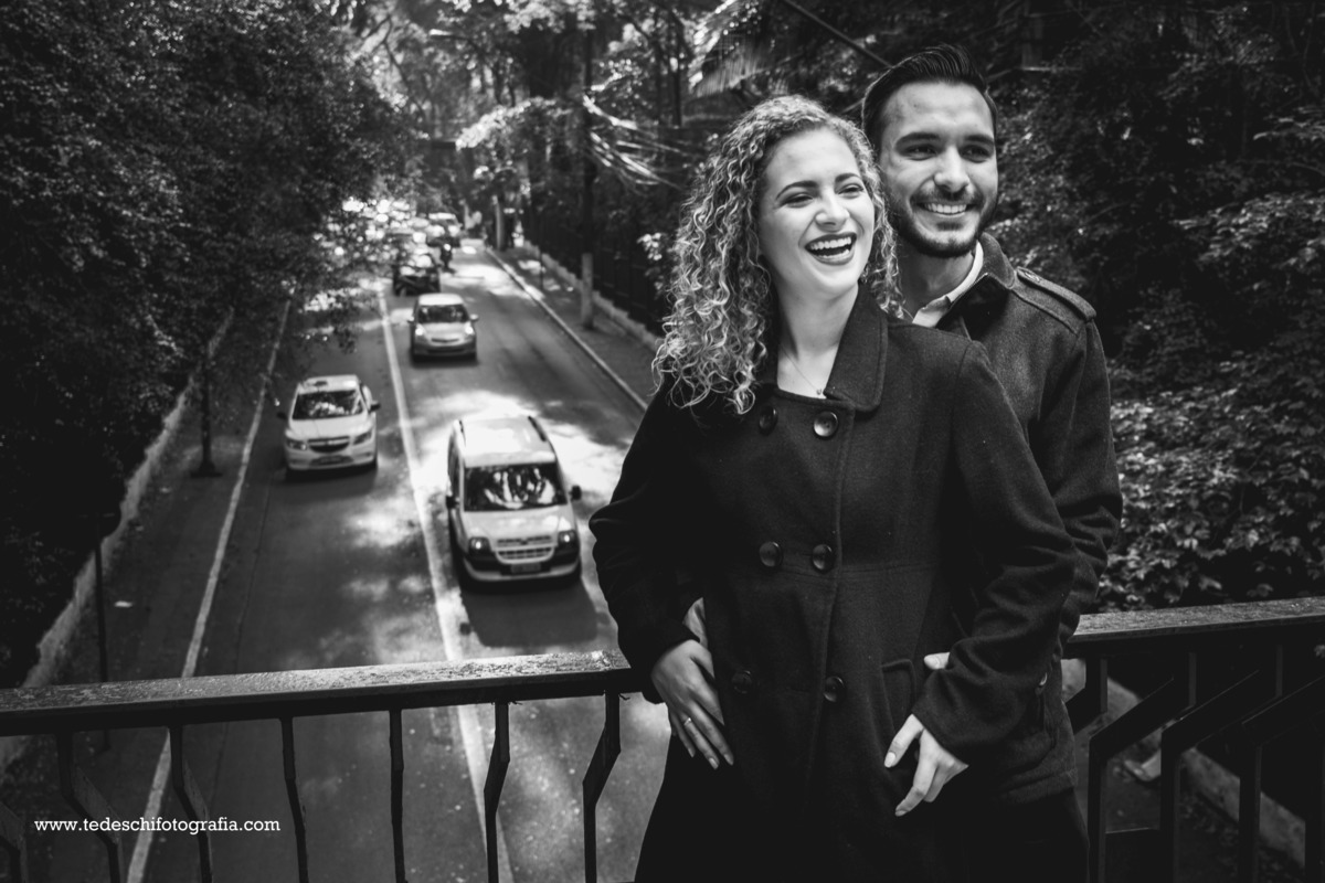 Ensaio - pre wedding - avenida paulista - são paulo - ensaio de casal - ensaio casal rua - parque trianon - avenida paulista - movimentacao - casamento - ensaio de casamento - ensaio de casamento na paulista - vestido de noiva - unha de noiva - são paulo