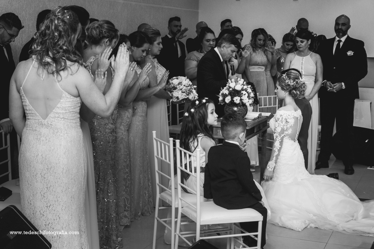 Cabelo de Noiva - Vestido de Noiva- Casamento mogi das cruzes - Casamento São Paulo - Decoração para Casamento - Salão para casamento - making of de casamento - dia da noiva - casamento churrascaria - são paulo - aliança de noivado