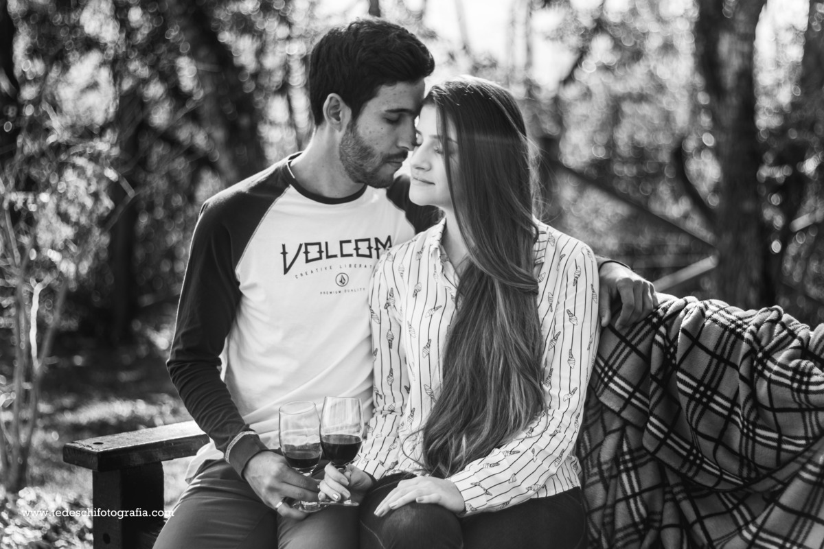 Ensaio-Casamento-Pedra Montada-Guararema-São Paulo-Natureza-Inverno-Rio Paraiba-Mirante de Guararema - Pre Wedding - Ensaio de casamento - Noivas guararema - Vestido de Noiva- Making Of de Noiva - Decoração de Casamento - Biquê de Noiva - Noivo - Casament