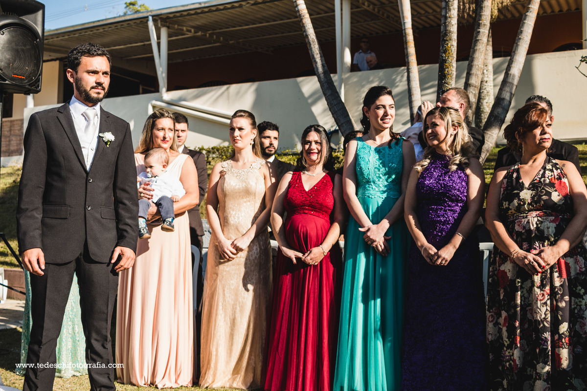 Casamento no campo, Casamento aberto, mogi das cruzes, decoração de casamento, vestido de noiva, casamento mogi das cruzes, buquê de casamento, decoração rústica, casamento rústico, casamento céu aberto, aliança de casamento, casamento cívil