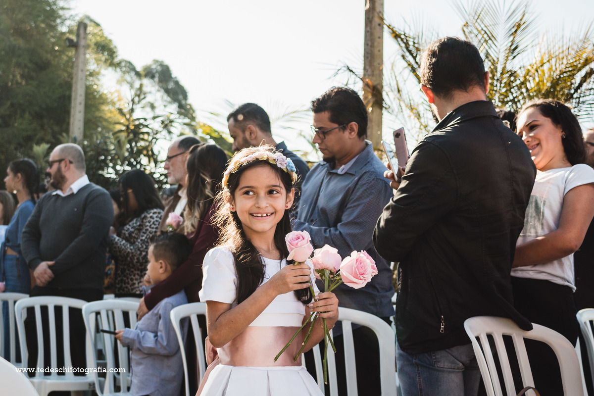 Casamento no campo, Casamento aberto, mogi das cruzes, decoração de casamento, vestido de noiva, casamento mogi das cruzes, buquê de casamento, decoração rústica, casamento rústico, casamento céu aberto, aliança de casamento, casamento cívil