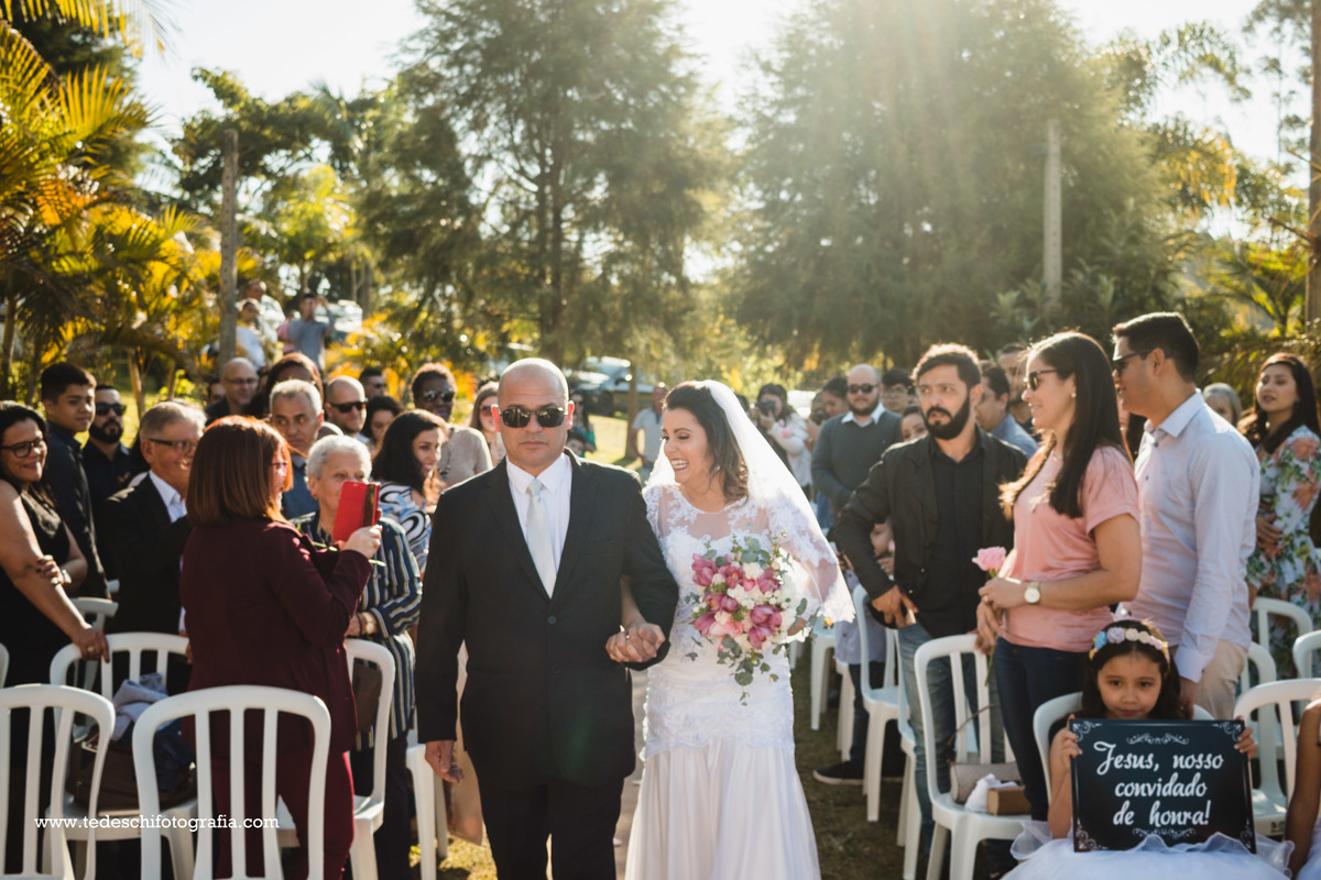 Casamento no campo, Casamento aberto, mogi das cruzes, decoração de casamento, vestido de noiva, casamento mogi das cruzes, buquê de casamento, decoração rústica, casamento rústico, casamento céu aberto, aliança de casamento, casamento cívil