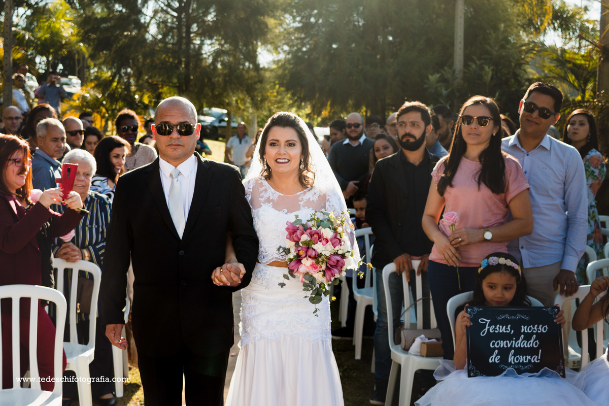 Casamento no campo, Casamento aberto, mogi das cruzes, decoração de casamento, vestido de noiva, casamento mogi das cruzes, buquê de casamento, decoração rústica, casamento rústico, casamento céu aberto, aliança de casamento, casamento cívil