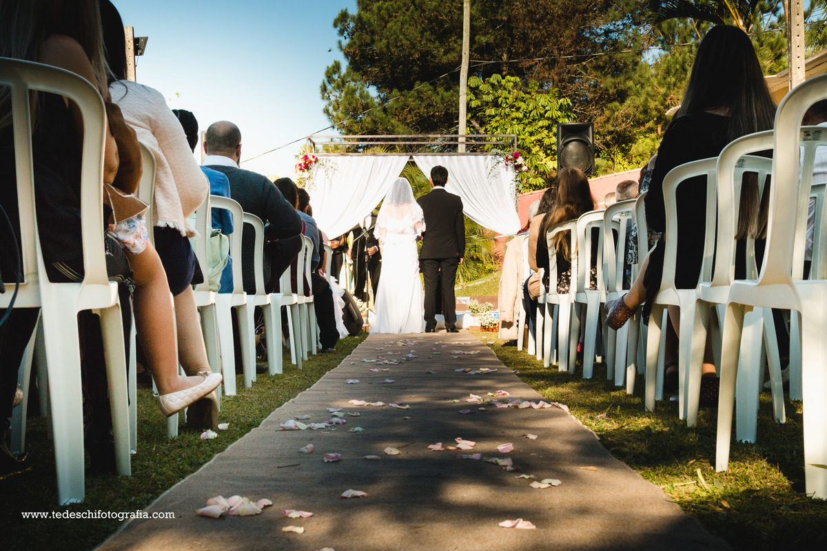 Casamento no campo, Casamento aberto, mogi das cruzes, decoração de casamento, vestido de noiva, casamento mogi das cruzes, buquê de casamento, decoração rústica, casamento rústico, casamento céu aberto, aliança de casamento, casamento cívil