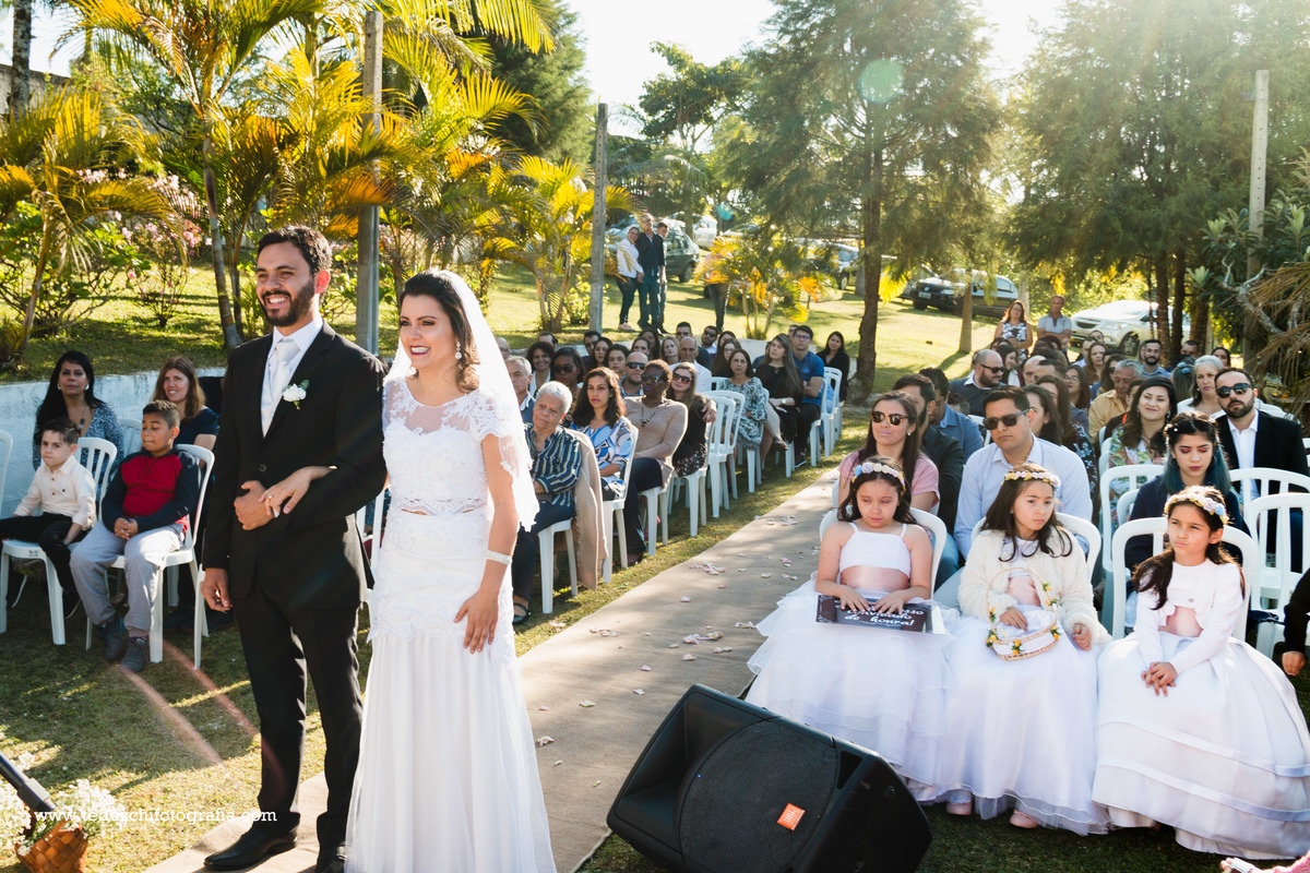 Casamento no campo, Casamento aberto, mogi das cruzes, decoração de casamento, vestido de noiva, casamento mogi das cruzes, buquê de casamento, decoração rústica, casamento rústico, casamento céu aberto, aliança de casamento, casamento cívil