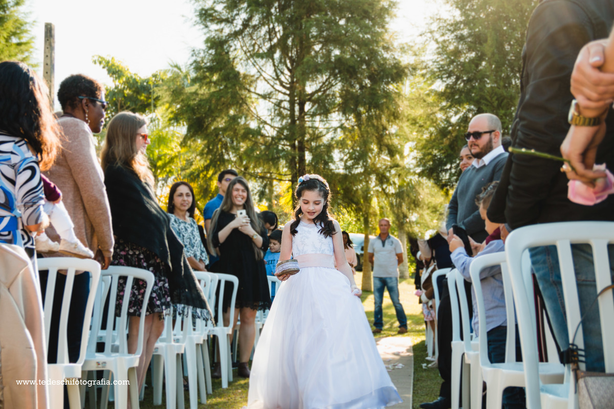 Casamento no campo, Casamento aberto, mogi das cruzes, decoração de casamento, vestido de noiva, casamento mogi das cruzes, buquê de casamento, decoração rústica, casamento rústico, casamento céu aberto, aliança de casamento, casamento cívil
