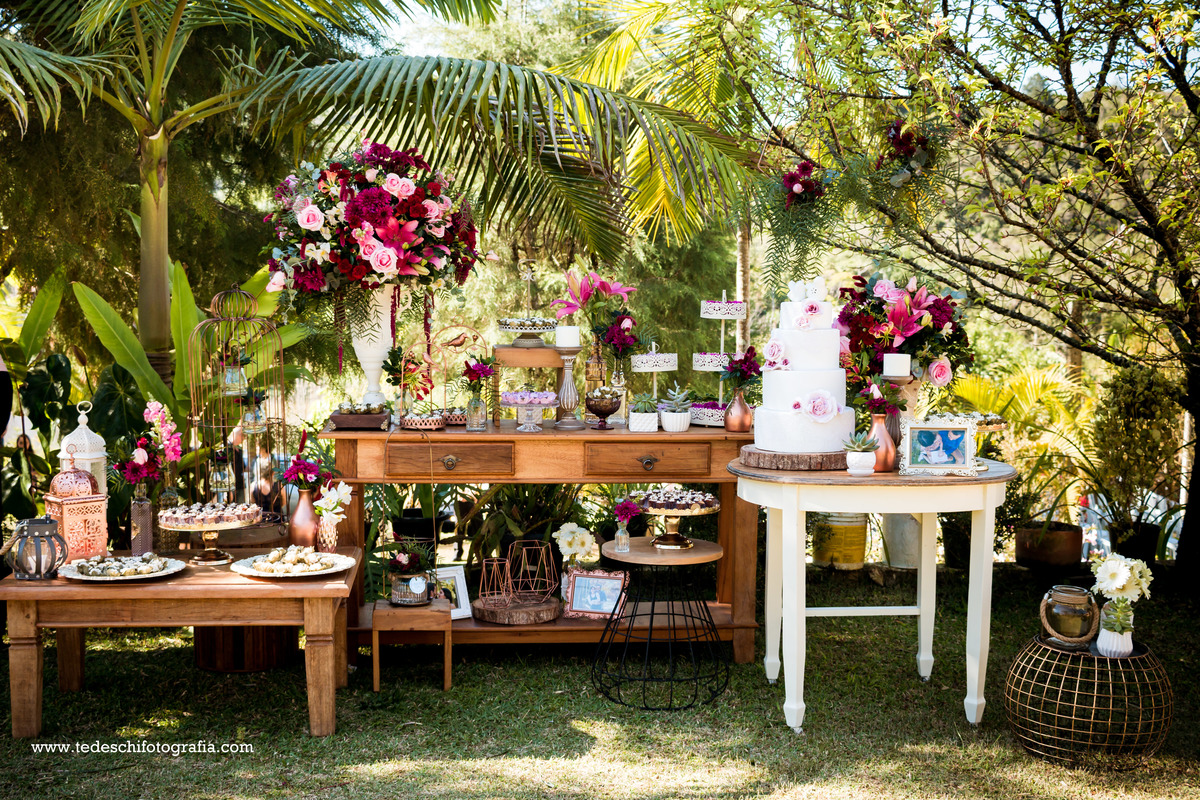 Casamento no campo, Casamento aberto, mogi das cruzes, decoração de casamento, vestido de noiva, casamento mogi das cruzes, buquê de casamento, decoração rústica, casamento rústico, casamento céu aberto, aliança de casamento, casamento cívil