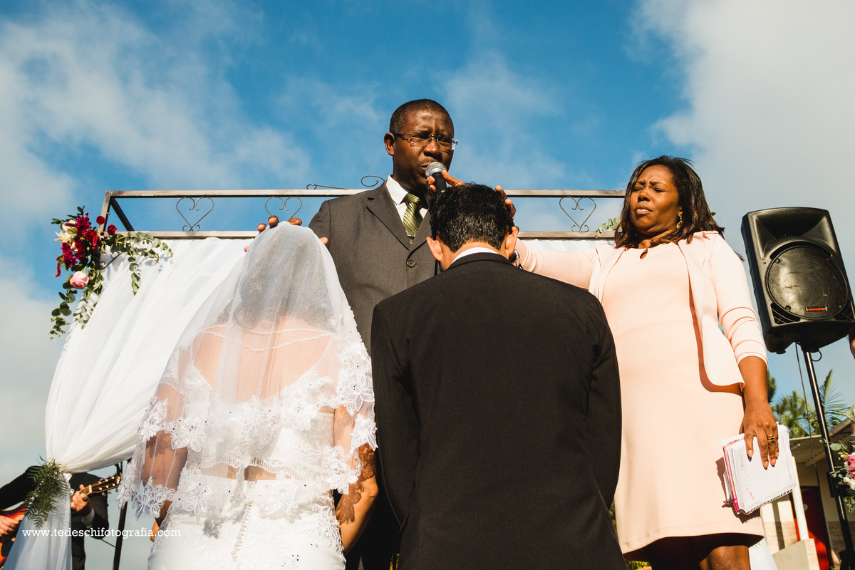 Casamento no campo, Casamento aberto, mogi das cruzes, decoração de casamento, vestido de noiva, casamento mogi das cruzes, buquê de casamento, decoração rústica, casamento rústico, casamento céu aberto, aliança de casamento, casamento cívil
