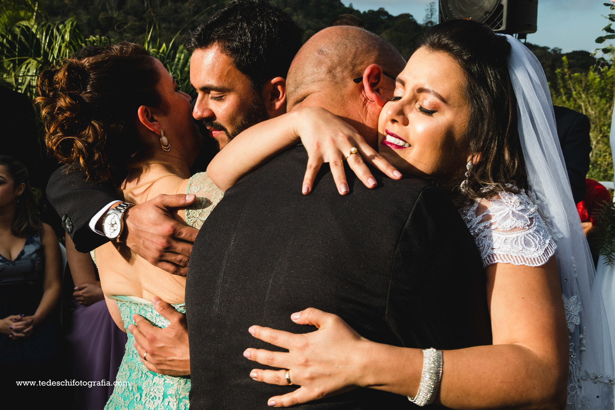 Casamento no campo, Casamento aberto, mogi das cruzes, decoração de casamento, vestido de noiva, casamento mogi das cruzes, buquê de casamento, decoração rústica, casamento rústico, casamento céu aberto, aliança de casamento, casamento cívil