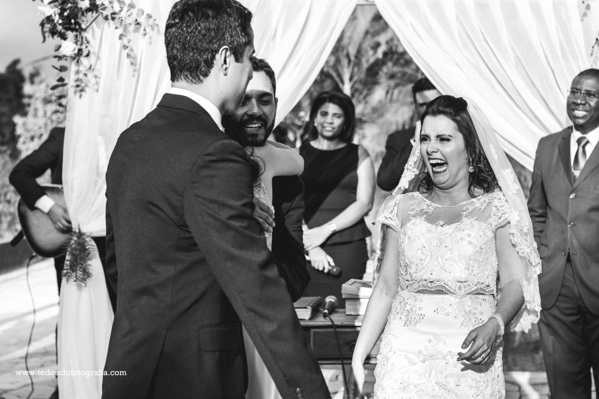 Casamento no campo, Casamento aberto, mogi das cruzes, decoração de casamento, vestido de noiva, casamento mogi das cruzes, buquê de casamento, decoração rústica, casamento rústico, casamento céu aberto, aliança de casamento, casamento cívil