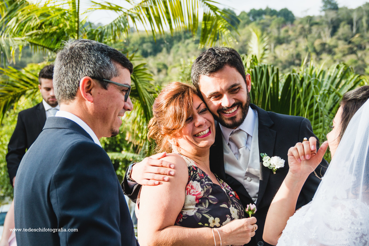 Casamento no campo, Casamento aberto, mogi das cruzes, decoração de casamento, vestido de noiva, casamento mogi das cruzes, buquê de casamento, decoração rústica, casamento rústico, casamento céu aberto, aliança de casamento, casamento cívil