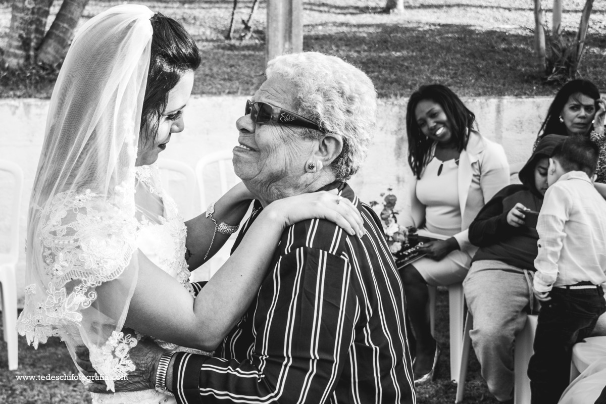 Casamento no campo, Casamento aberto, mogi das cruzes, decoração de casamento, vestido de noiva, casamento mogi das cruzes, buquê de casamento, decoração rústica, casamento rústico, casamento céu aberto, aliança de casamento, casamento cívil