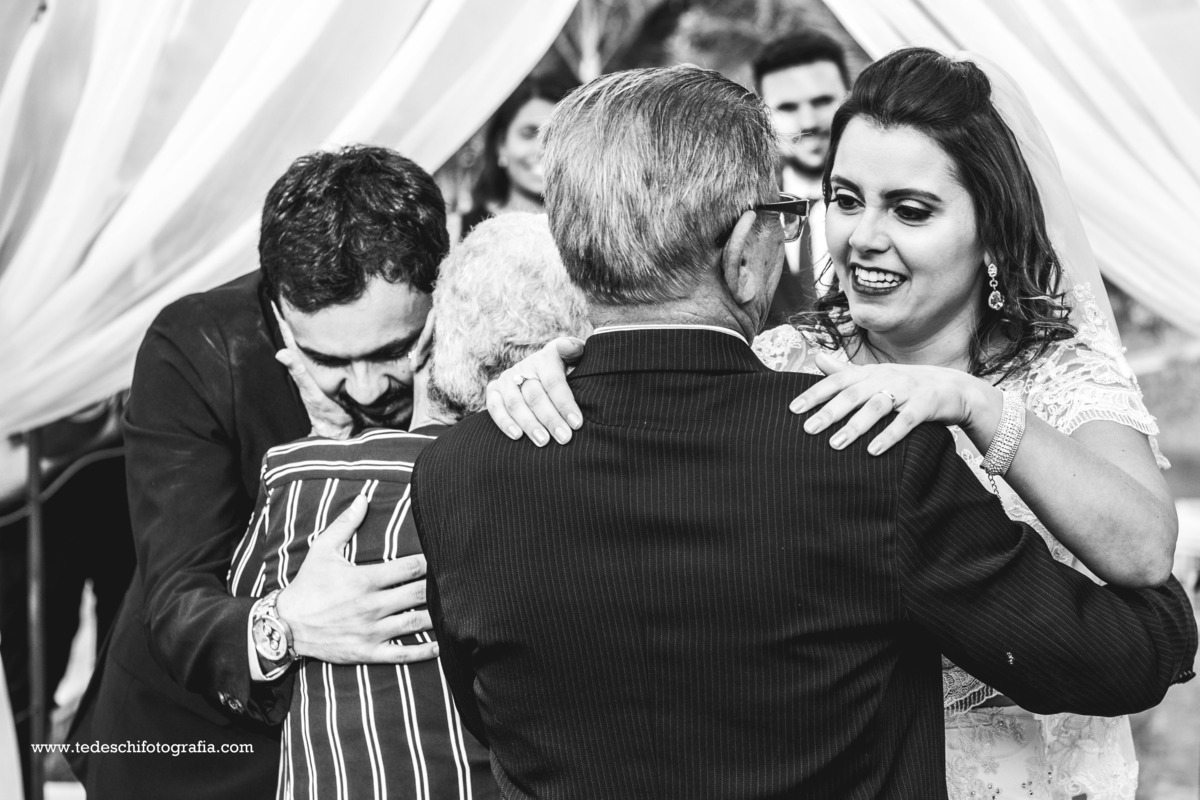 Casamento no campo, Casamento aberto, mogi das cruzes, decoração de casamento, vestido de noiva, casamento mogi das cruzes, buquê de casamento, decoração rústica, casamento rústico, casamento céu aberto, aliança de casamento, casamento cívil
