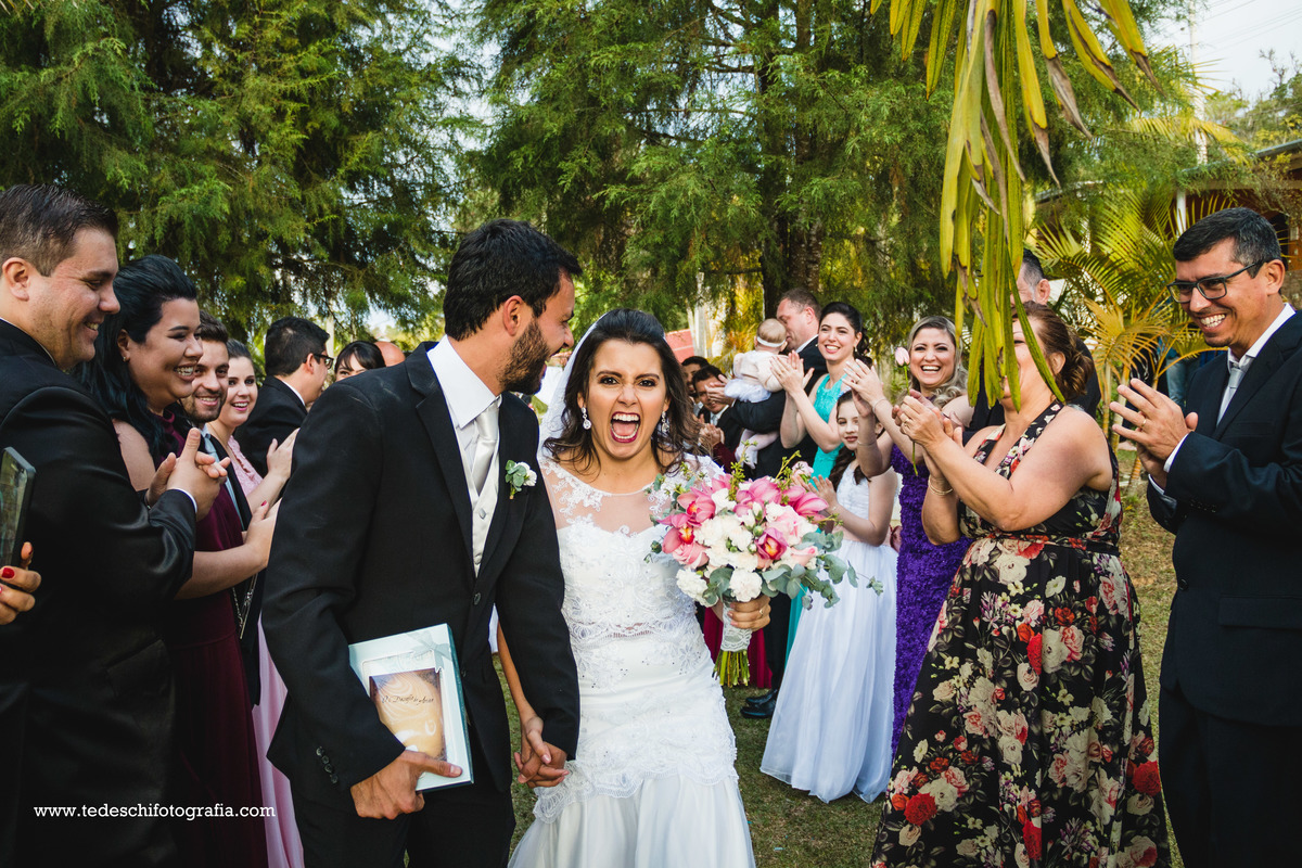 Casamento no campo, Casamento aberto, mogi das cruzes, decoração de casamento, vestido de noiva, casamento mogi das cruzes, buquê de casamento, decoração rústica, casamento rústico, casamento céu aberto, aliança de casamento, casamento cívil