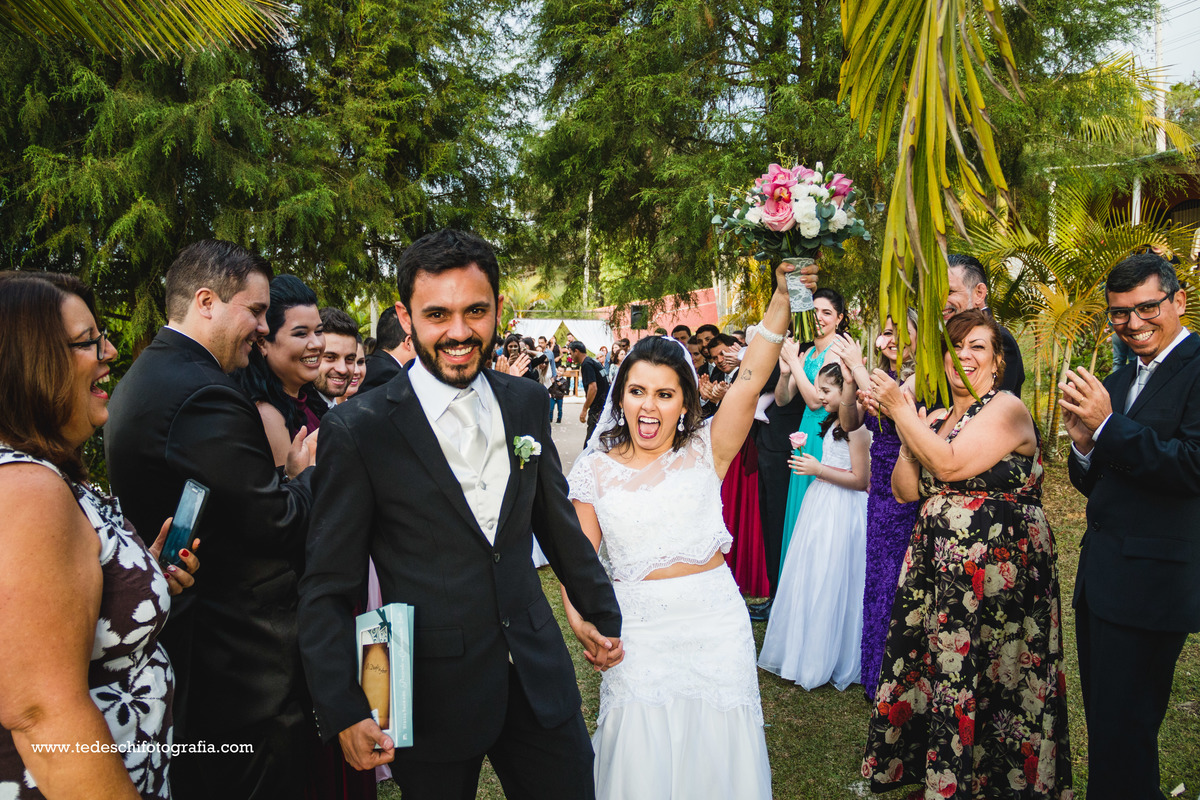 Casamento no campo, Casamento aberto, mogi das cruzes, decoração de casamento, vestido de noiva, casamento mogi das cruzes, buquê de casamento, decoração rústica, casamento rústico, casamento céu aberto, aliança de casamento, casamento cívil
