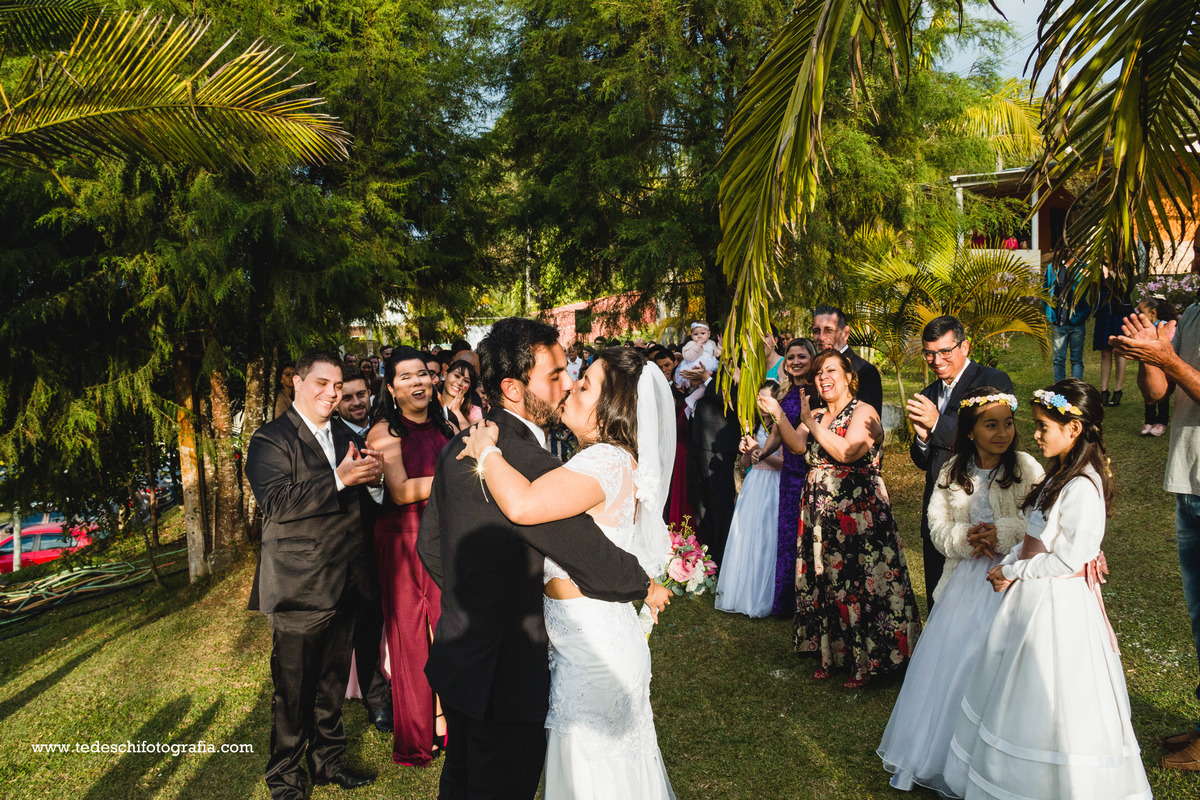 Casamento no campo, Casamento aberto, mogi das cruzes, decoração de casamento, vestido de noiva, casamento mogi das cruzes, buquê de casamento, decoração rústica, casamento rústico, casamento céu aberto, aliança de casamento, casamento cívil