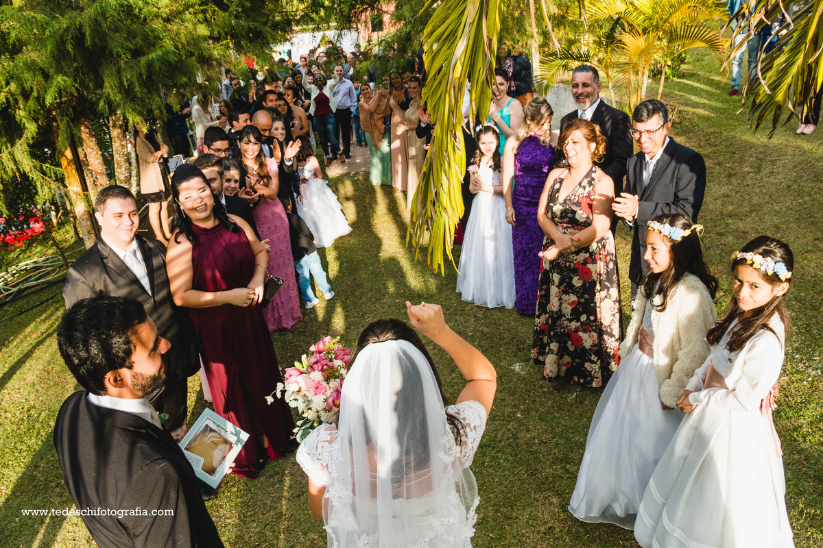 Casamento no campo, Casamento aberto, mogi das cruzes, decoração de casamento, vestido de noiva, casamento mogi das cruzes, buquê de casamento, decoração rústica, casamento rústico, casamento céu aberto, aliança de casamento, casamento cívil