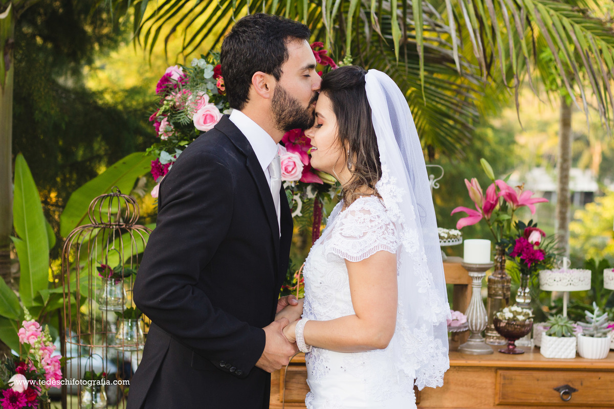 Casamento no campo, Casamento aberto, mogi das cruzes, decoração de casamento, vestido de noiva, casamento mogi das cruzes, buquê de casamento, decoração rústica, casamento rústico, casamento céu aberto, aliança de casamento, casamento cívil