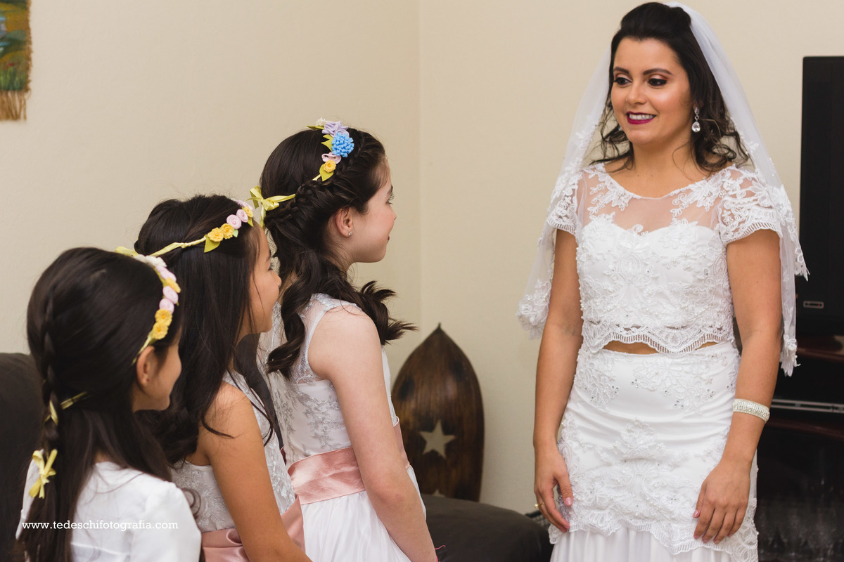 Casamento no campo, Casamento aberto, mogi das cruzes, decoração de casamento, vestido de noiva, casamento mogi das cruzes, buquê de casamento, decoração rústica, casamento rústico, casamento céu aberto, aliança de casamento, casamento cívil