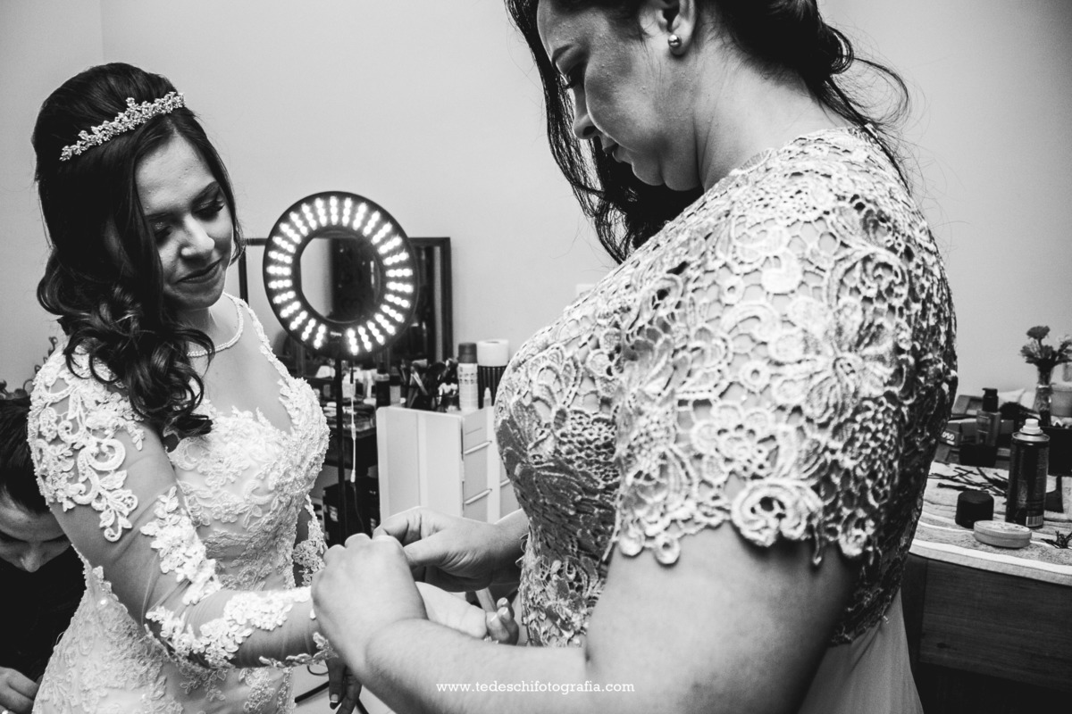 Casamento-Mansão Isadora Cortez - São Paulo - Decoração de casamento-vestido de casamento-sapato da noiva-making of da noiva - making of do noivo - sapato pra casamento - brinco pra casamento-maquiagem de casamento - buffet de casamento-noivas de são paul