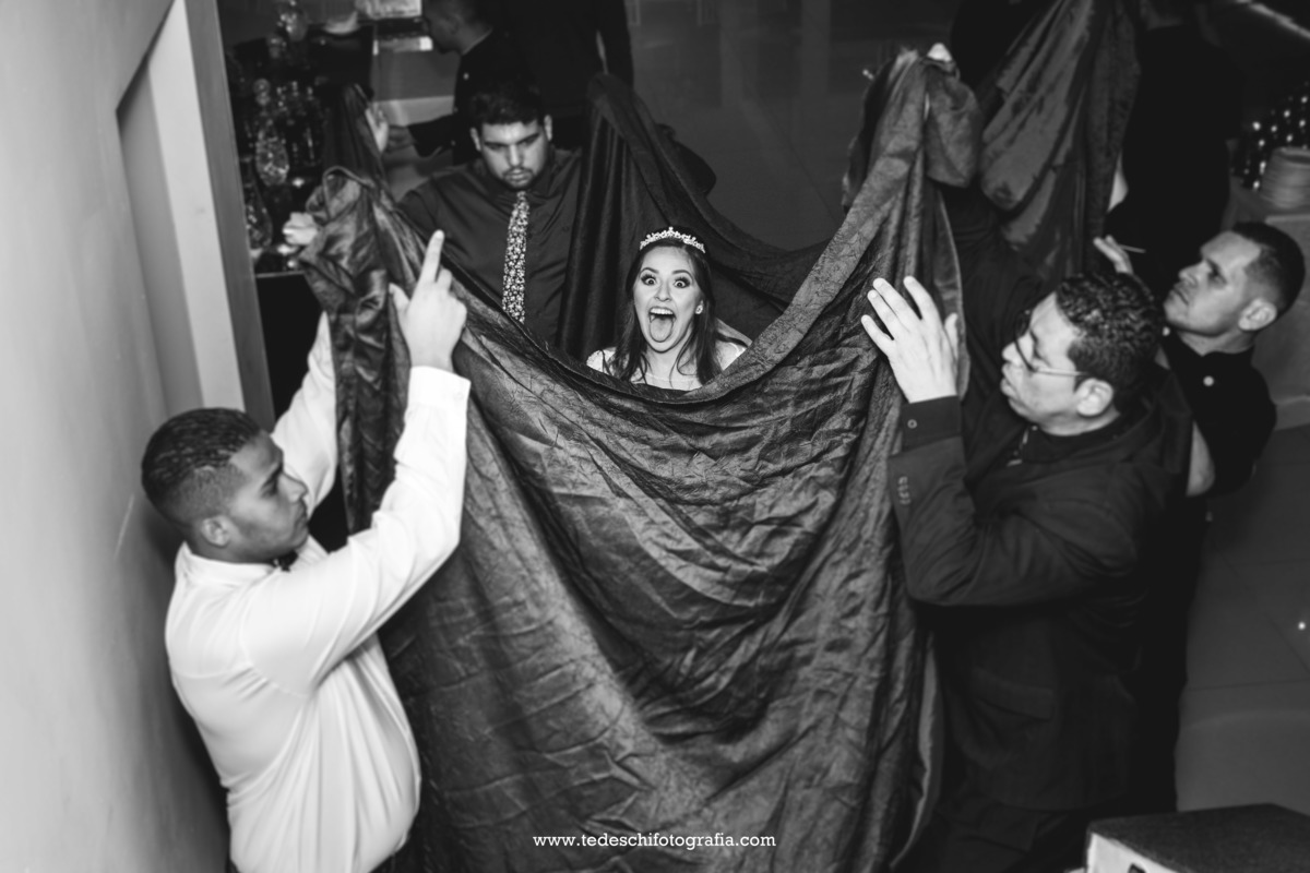 Casamento-Mansão Isadora Cortez - São Paulo - Decoração de casamento-vestido de casamento-sapato da noiva-making of da noiva - making of do noivo - sapato pra casamento - brinco pra casamento-maquiagem de casamento - buffet de casamento-noivas de são paul