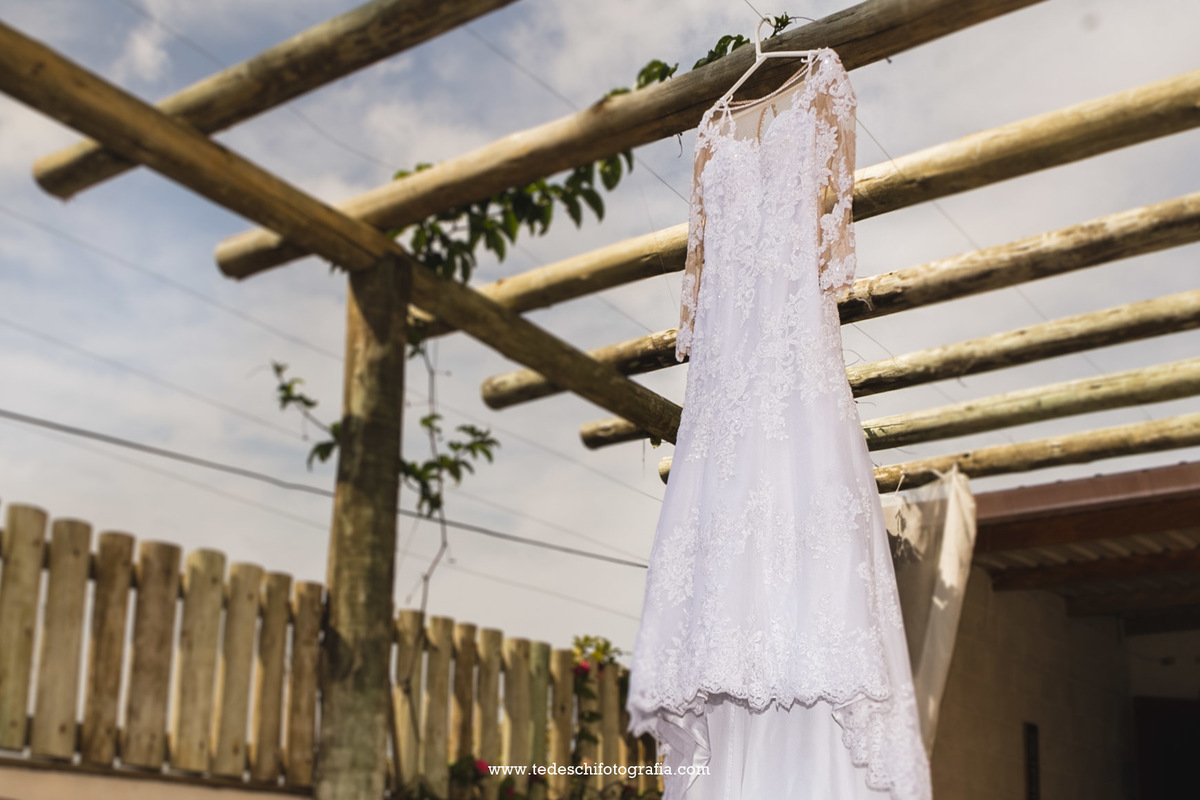 Casamento-Mansão Isadora Cortez - São Paulo - Decoração de casamento-vestido de casamento-sapato da noiva-making of da noiva - making of do noivo - sapato pra casamento - brinco pra casamento-maquiagem de casamento - buffet de casamento-noivas de são paul