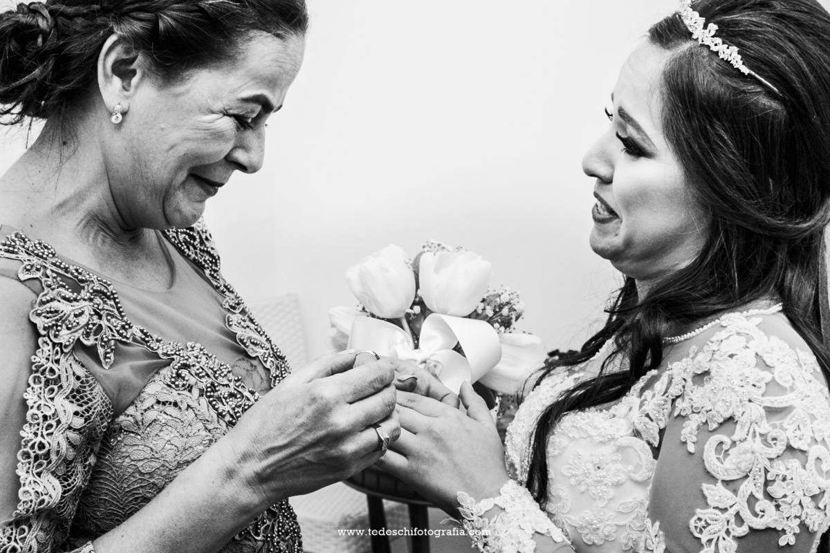 Casamento-Mansão Isadora Cortez - São Paulo - Decoração de casamento-vestido de casamento-sapato da noiva-making of da noiva - making of do noivo - sapato pra casamento - brinco pra casamento-maquiagem de casamento - buffet de casamento-noivas de são paul