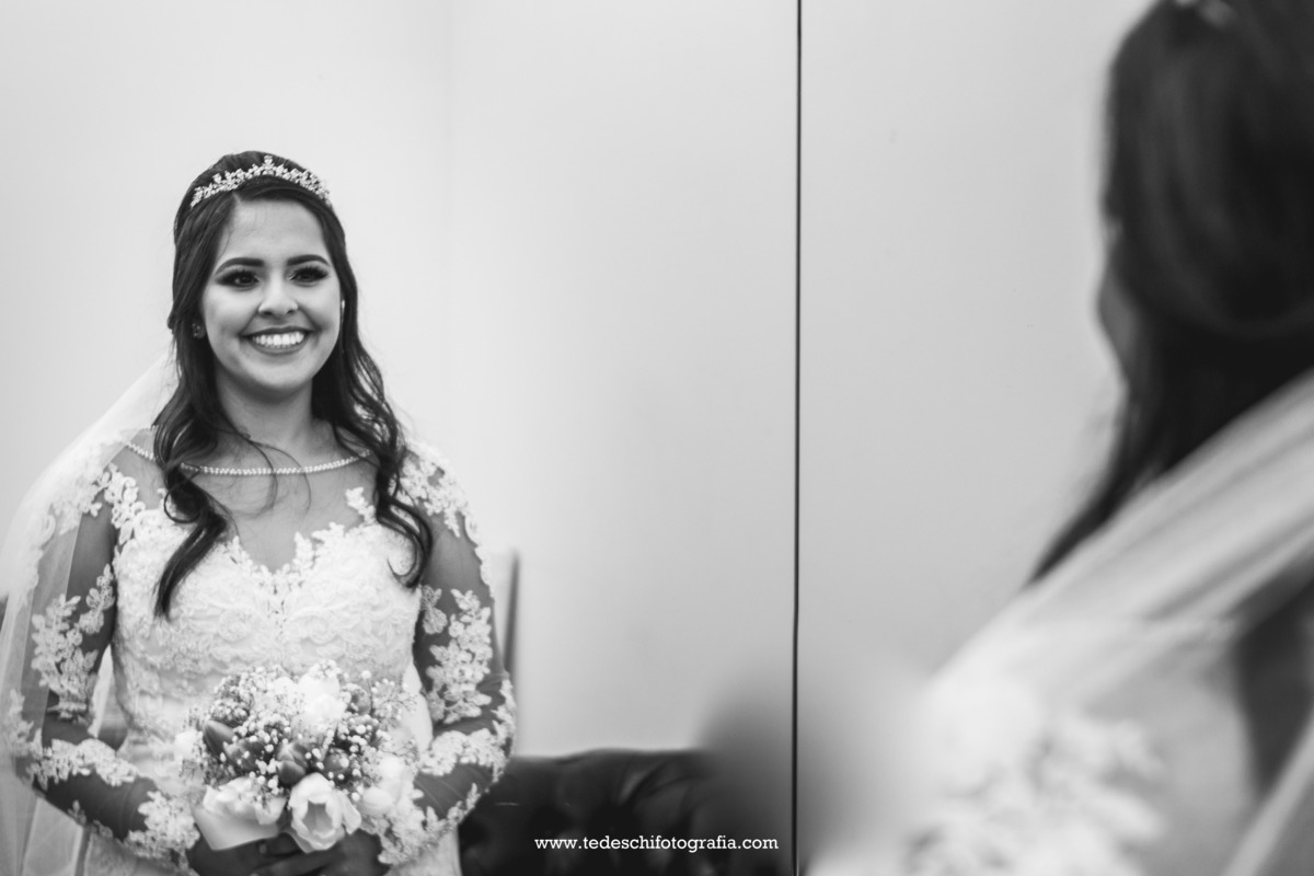 Casamento-Mansão Isadora Cortez - São Paulo - Decoração de casamento-vestido de casamento-sapato da noiva-making of da noiva - making of do noivo - sapato pra casamento - brinco pra casamento-maquiagem de casamento - buffet de casamento-noivas de são paul
