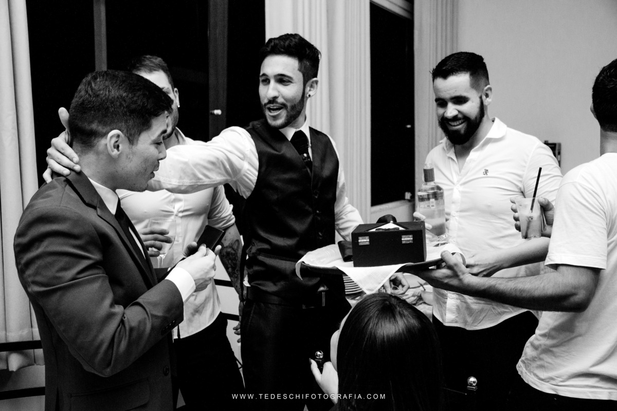 Casamento, Guararema, Fv Decoração e Assessoria, Dj Renam Mathias, Buffet Brion, Sitio Pintado, decoração de casamento, vestido de noiva, flores, maquiagem noiva, regis click mais, cabine de foto, mogi das cruzes, carro de noiva, aliança, noivo, terno