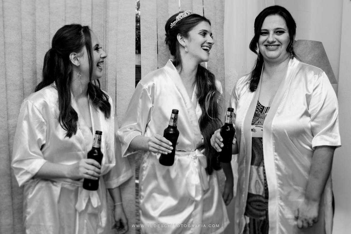 Casamento, Guararema, Fv Decoração e Assessoria, Dj Renam Mathias, Buffet Brion, Sitio Pintado, decoração de casamento, vestido de noiva, flores, maquiagem noiva, regis click mais, cabine de foto, mogi das cruzes, carro de noiva, aliança, noivo, terno