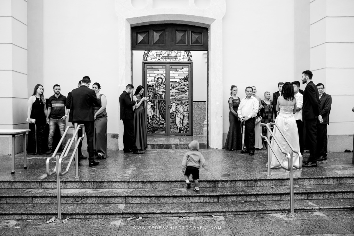 Casamento, Guararema, Fv Decoração e Assessoria, Dj Renam Mathias, Buffet Brion, Sitio Pintado, decoração de casamento, vestido de noiva, flores, maquiagem noiva, regis click mais, cabine de foto, mogi das cruzes, carro de noiva, aliança, noivo, terno