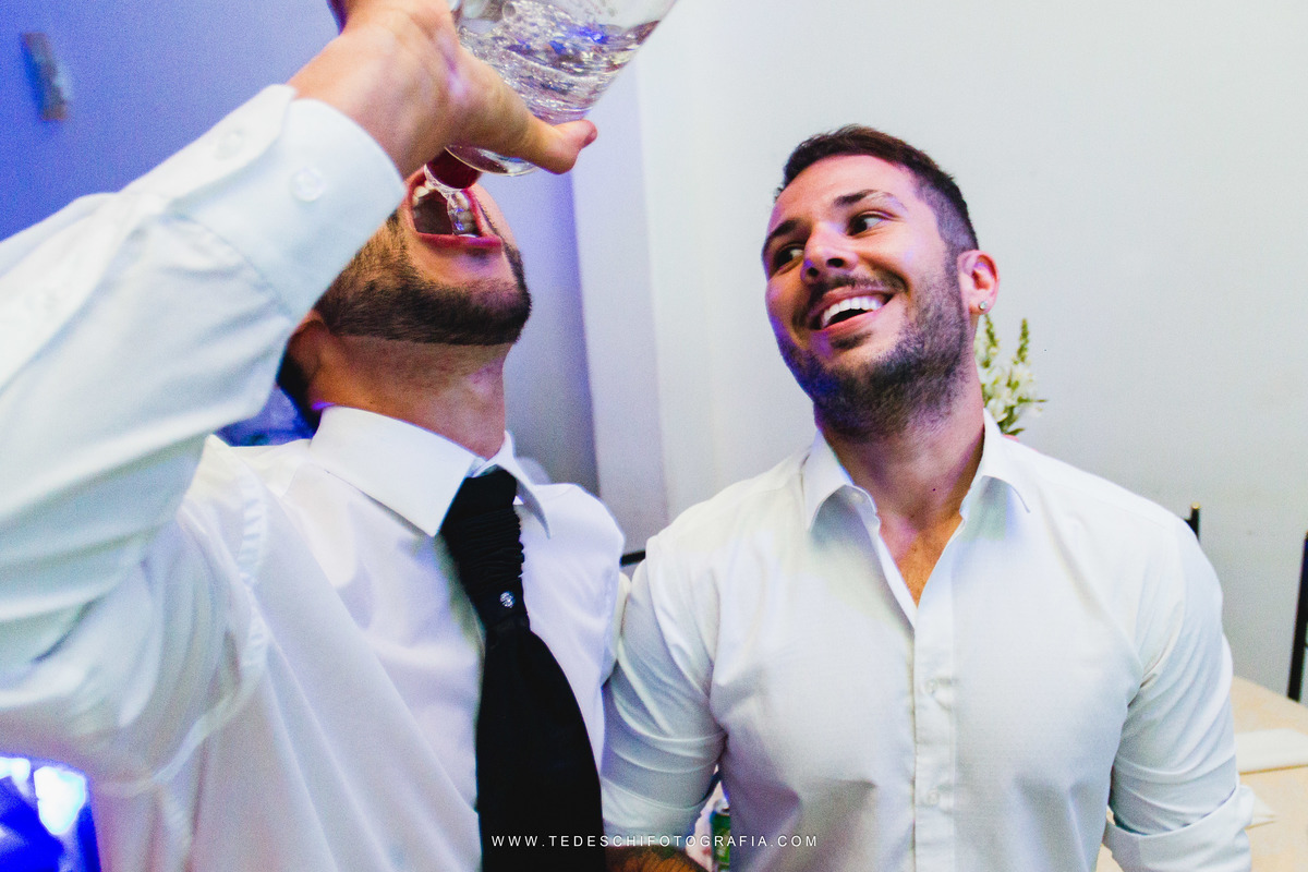 Casamento, Guararema, Fv Decoração e Assessoria, Dj Renam Mathias, Buffet Brion, Sitio Pintado, decoração de casamento, vestido de noiva, flores, maquiagem noiva, regis click mais, cabine de foto, mogi das cruzes, carro de noiva, aliança, noivo, terno