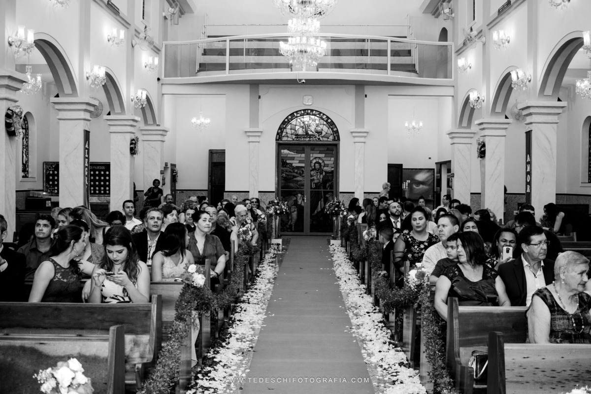 Casamento, Guararema, Fv Decoração e Assessoria, Dj Renam Mathias, Buffet Brion, Sitio Pintado, decoração de casamento, vestido de noiva, flores, maquiagem noiva, regis click mais, cabine de foto, mogi das cruzes, carro de noiva, aliança, noivo, terno