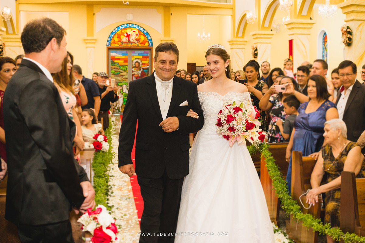Casamento, Guararema, Fv Decoração e Assessoria, Dj Renam Mathias, Buffet Brion, Sitio Pintado, decoração de casamento, vestido de noiva, flores, maquiagem noiva, regis click mais, cabine de foto, mogi das cruzes, carro de noiva, aliança, noivo, terno