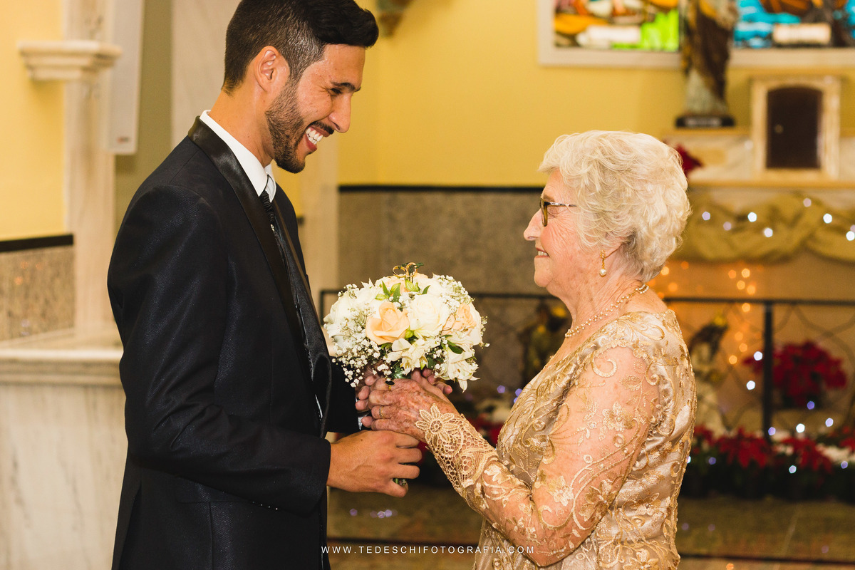 Casamento, Guararema, Fv Decoração e Assessoria, Dj Renam Mathias, Buffet Brion, Sitio Pintado, decoração de casamento, vestido de noiva, flores, maquiagem noiva, regis click mais, cabine de foto, mogi das cruzes, carro de noiva, aliança, noivo, terno