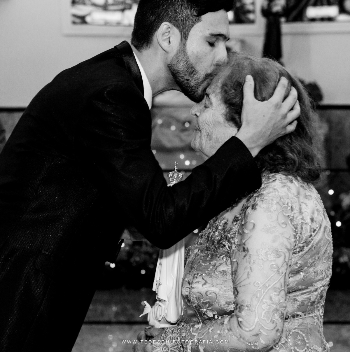 Casamento, Guararema, Fv Decoração e Assessoria, Dj Renam Mathias, Buffet Brion, Sitio Pintado, decoração de casamento, vestido de noiva, flores, maquiagem noiva, regis click mais, cabine de foto, mogi das cruzes, carro de noiva, aliança, noivo, terno