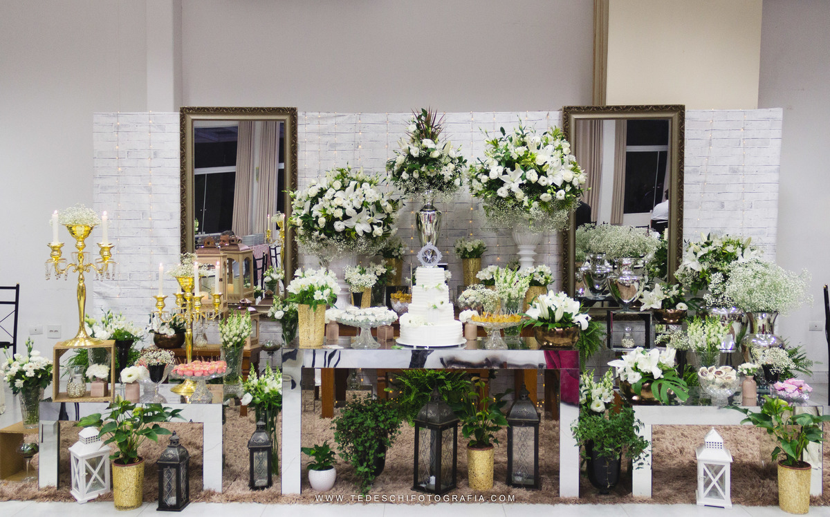 Casamento, Guararema, Fv Decoração e Assessoria, Dj Renam Mathias, Buffet Brion, Sitio Pintado, decoração de casamento, vestido de noiva, flores, maquiagem noiva, regis click mais, cabine de foto, mogi das cruzes, carro de noiva, aliança, noivo, terno