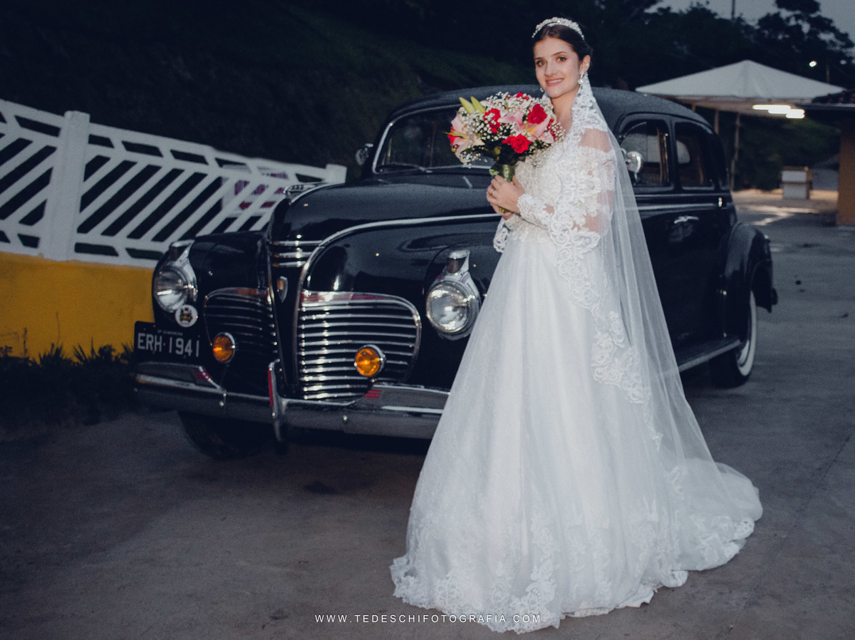 Casamento, Guararema, Fv Decoração e Assessoria, Dj Renam Mathias, Buffet Brion, Sitio Pintado, decoração de casamento, vestido de noiva, flores, maquiagem noiva, regis click mais, cabine de foto, mogi das cruzes, carro de noiva, aliança, noivo, terno